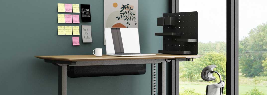 desktop organizer in black finish on a vertigo 2.0 table